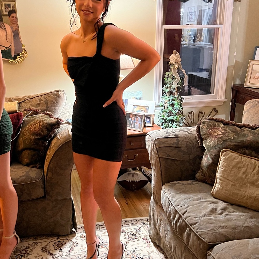 BOUTIQUE DRESS SIZE SMALL